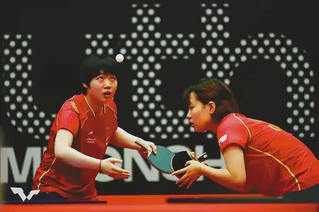 他的两个进 他的两个进